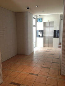 16/16 エントランス