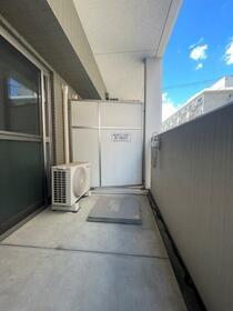 13/16 バルコニー