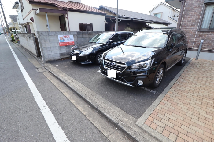 18/19 駐車場
