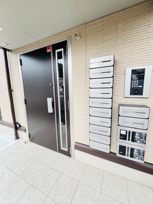 19/20 エントランス