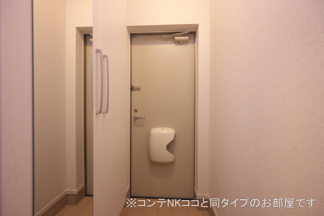 13/30 玄関