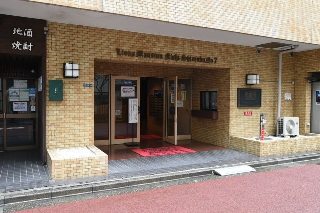 14/14 エントランス