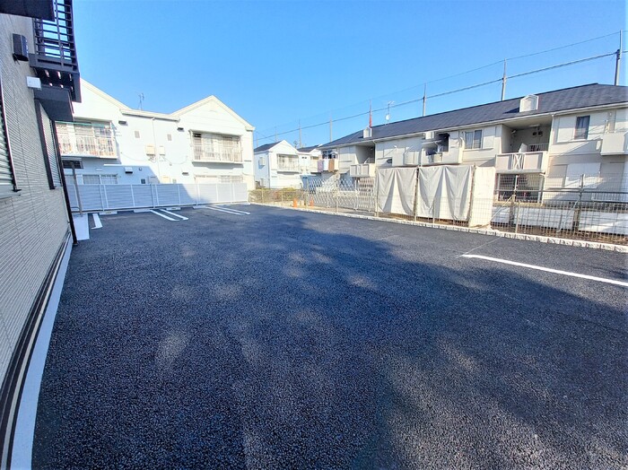 16/20 駐車場