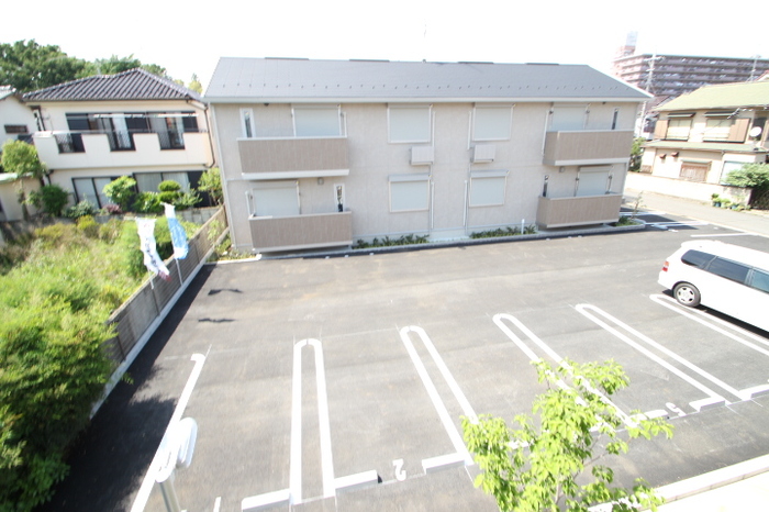 16/16 駐車場