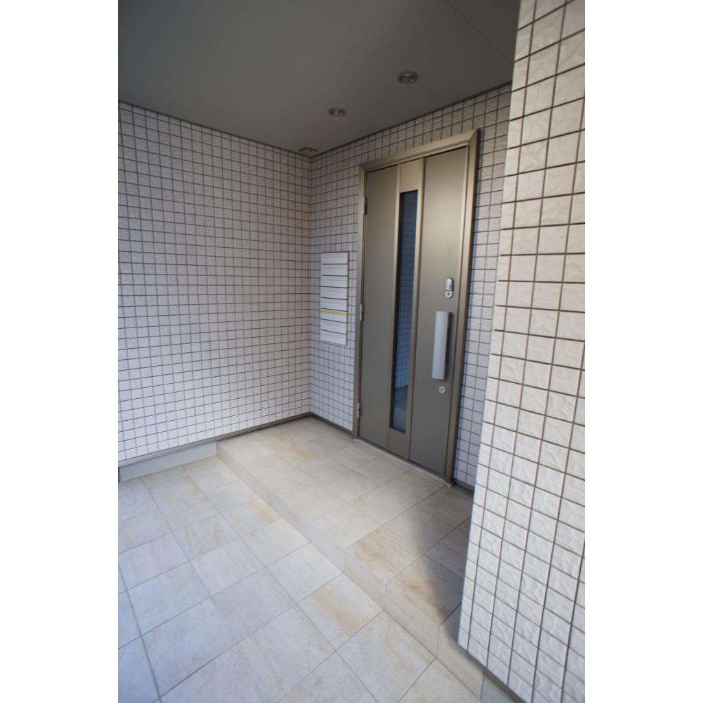 14/22 エントランス