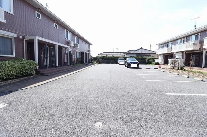 18/18 駐車場