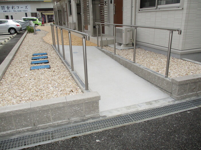 16/22 エントランス