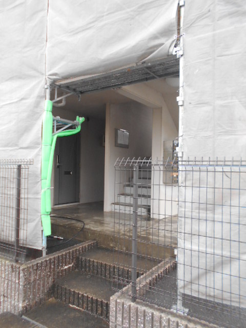 21/30 エントランス