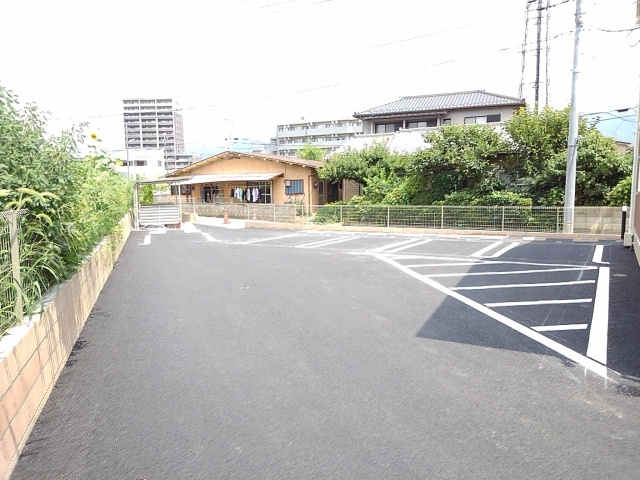 14/20 駐車場