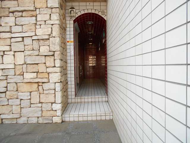 22/30 エントランス