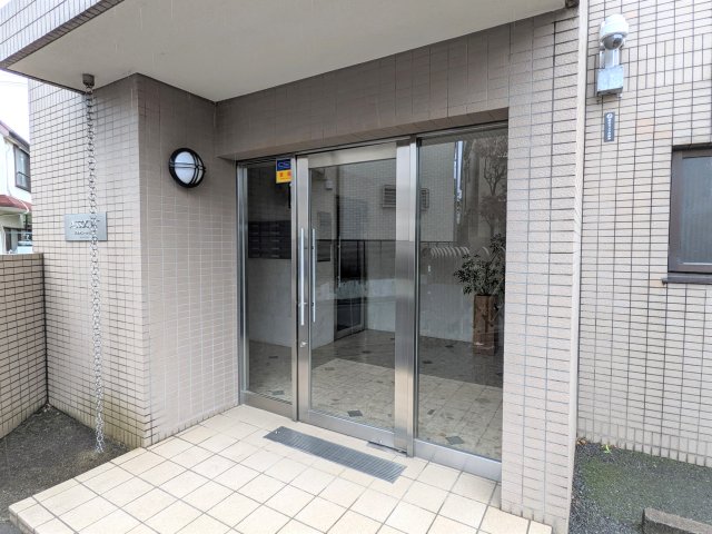 2/5 エントランス