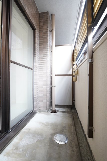 14/23 バルコニー