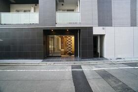 2/2 エントランス