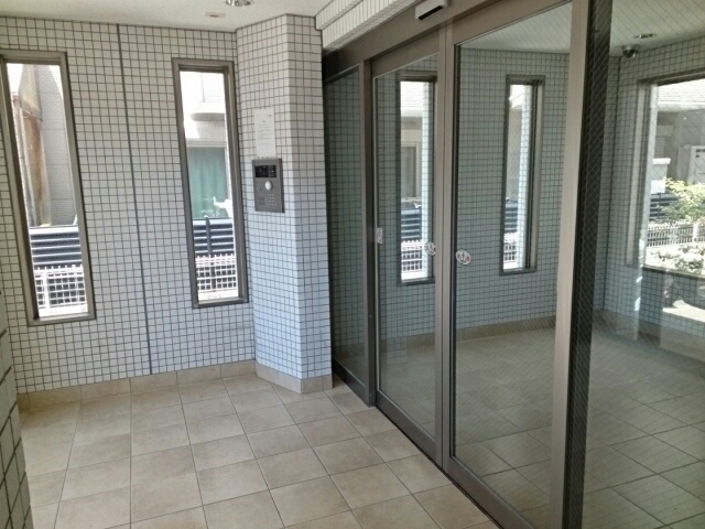 14/17 エントランス