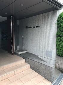 16/16 エントランス