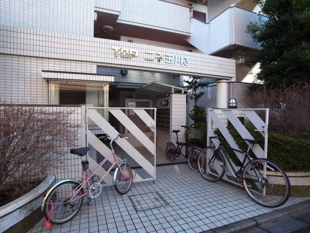 3/5 エントランス