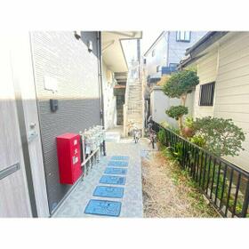 16/16 エントランス