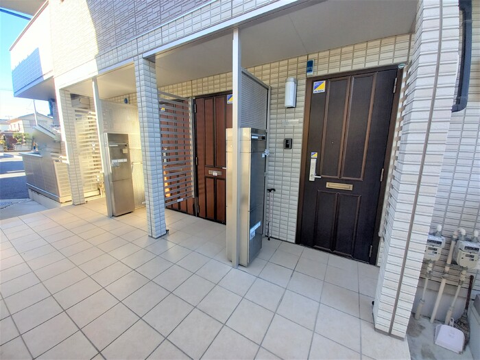 17/18 エントランス