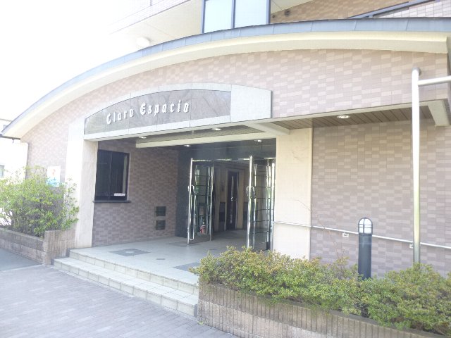 22/30 エントランス