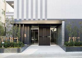 13/13 エントランス