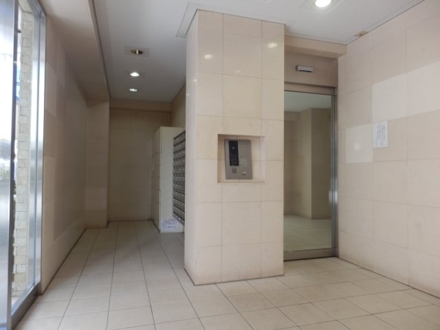 4/5 エントランス