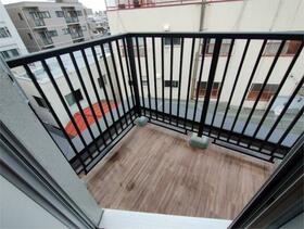 13/18 バルコニー