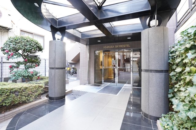 20/28 エントランス