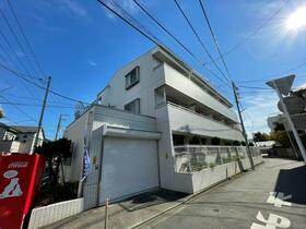 16/16 エントランス