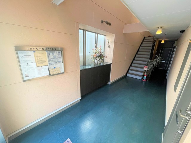 14/18 エントランス