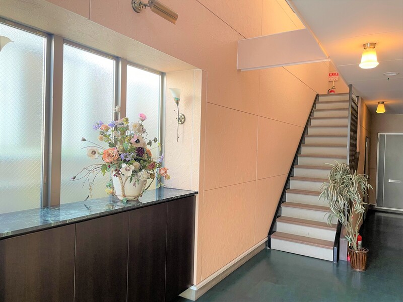 13/18 エントランス