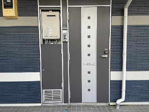 13/22 エントランス