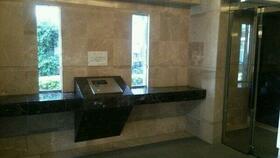 16/20 エントランス