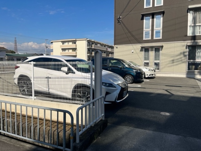 3/3 駐車場