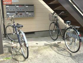 13/22 エントランス