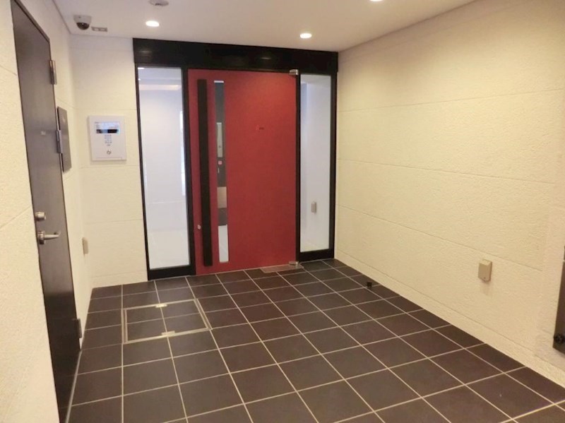 2/2 エントランス