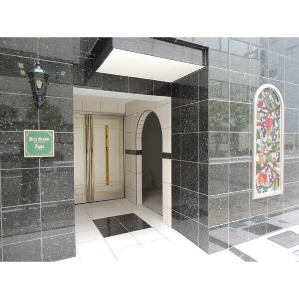 2/6 エントランス