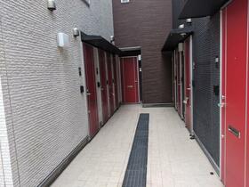 2/2 エントランス