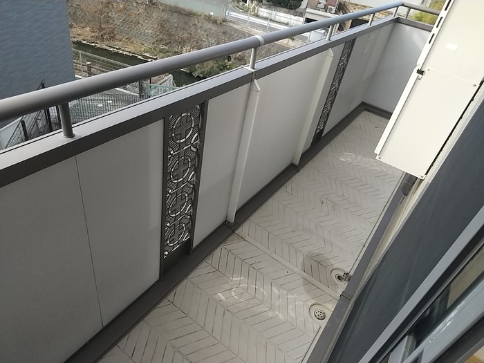 18/20 バルコニー