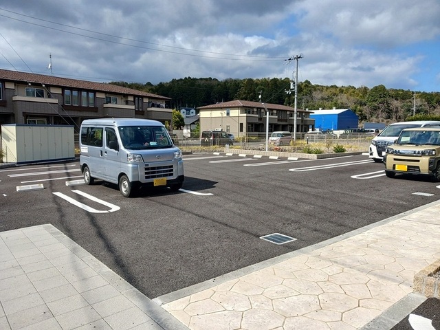 14/20 駐車場