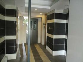 15/15 エントランス