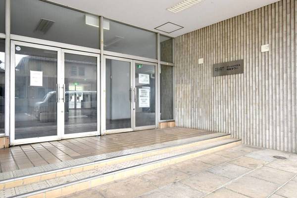 15/18 エントランス