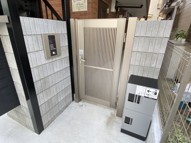 15/17 エントランス