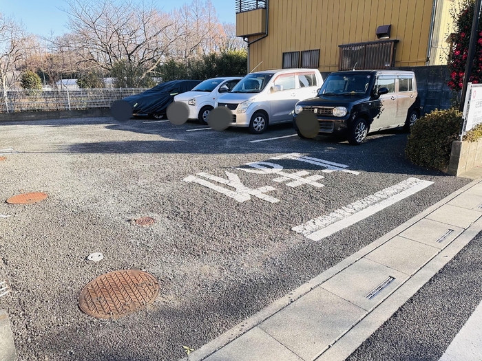 14/14 駐車場