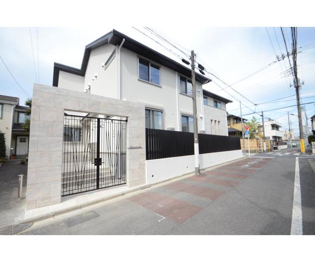 17/25 エントランス