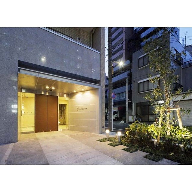 16/21 エントランス