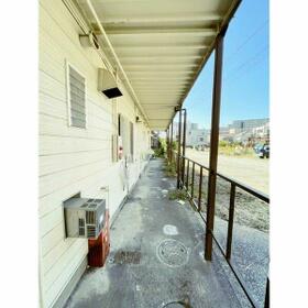 14/14 エントランス