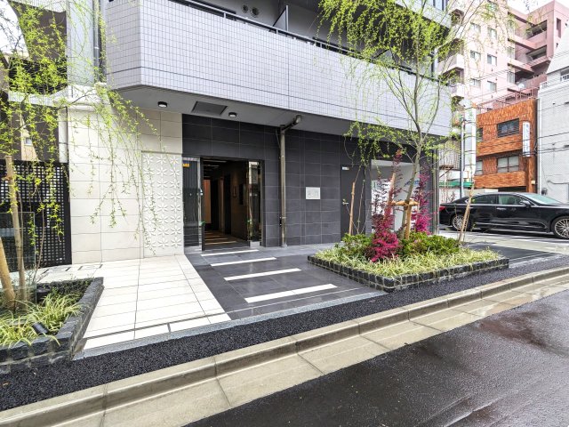 18/26 エントランス