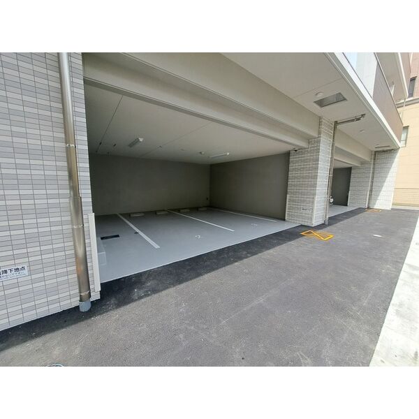 21/24 駐車場