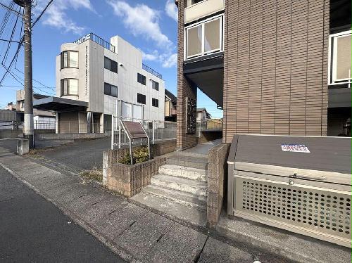 2/4 エントランス