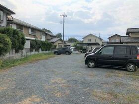 17/27 駐車場